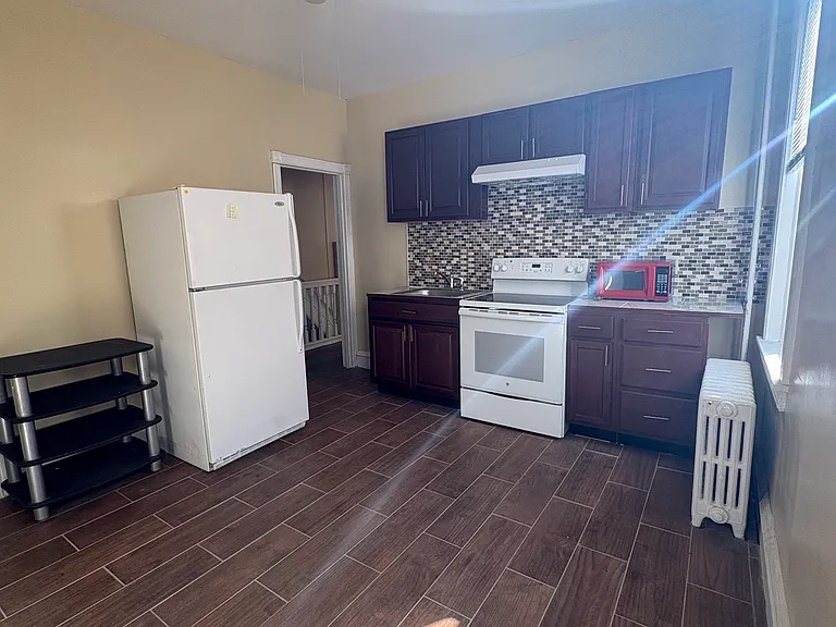 4908 N Camac St — Photo 3
