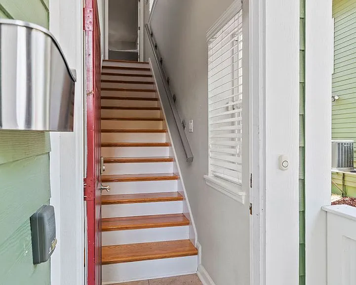 833 N Fern Creek Ave — Photo 32