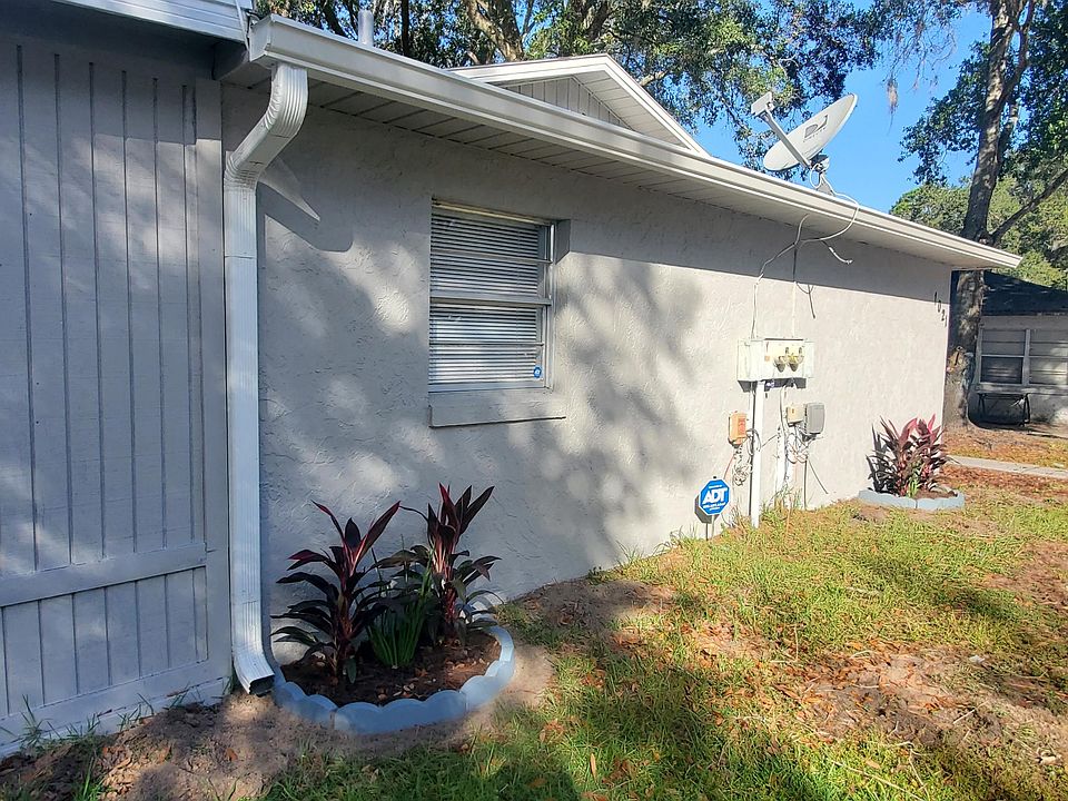 1st image of 1021 Birchwood Ct APT 1