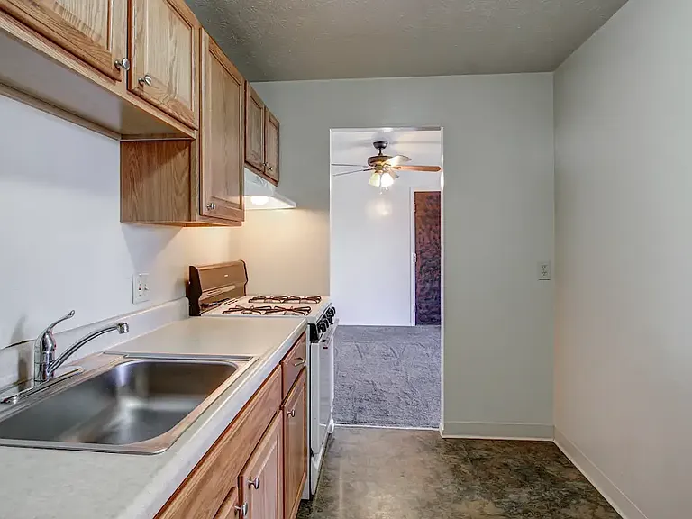 Lake Street Apartments — Photo 14