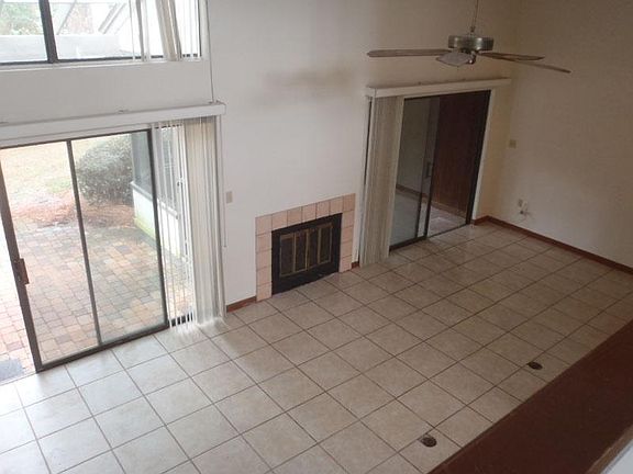 5th image of 103 Gleneagles Dr #103