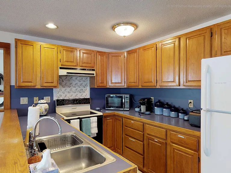 48 Southampton Rd #FRONT — Photo 8