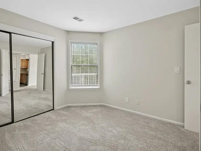 4 Ray Ct — Photo 7