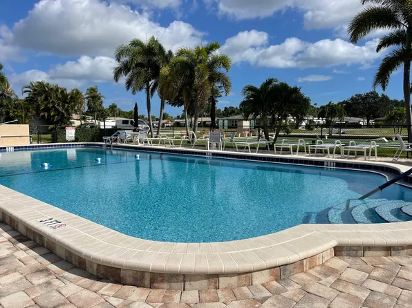 1052 North Drive #B, Delray Beach, FL 33445