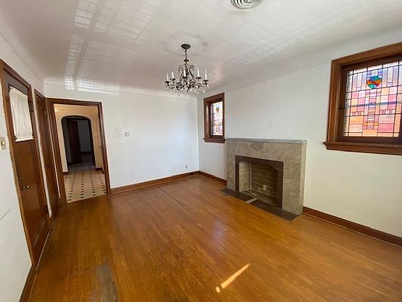 2nd image of 5861 Nottingham Ave #2E