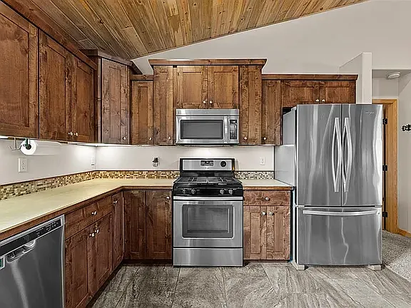 3 bed, 1945 sqft, $2,800 — Photo 4