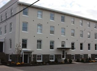 114 Front St APT 202, Quakertown, PA 18951