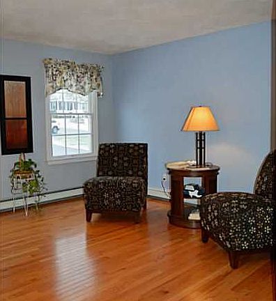 3rd image of 62 Farm Dr