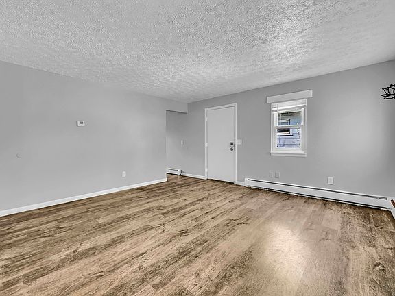3rd image of 1724 Lexington Ave