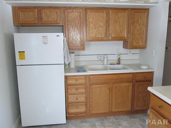 3rd image of 2635 N California Ave