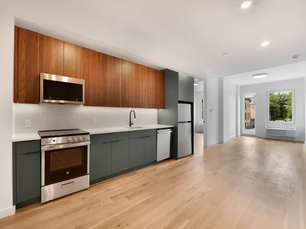 962 Bushwick Avenue image 1 of 9