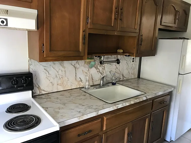 1777 Stone Ave — Photo 3