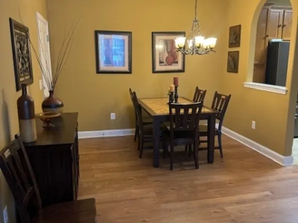 61 Limerick Ln, Lopatcong Twp., NJ 08865