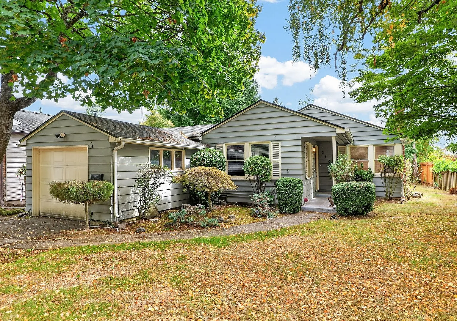 Charming 2-Bedroom NE Portland Home with Attached Garage — Photo 3