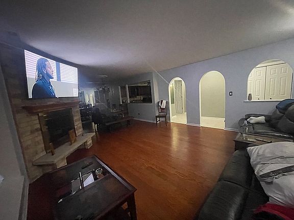 2nd image of 15700 Deerfield Ct