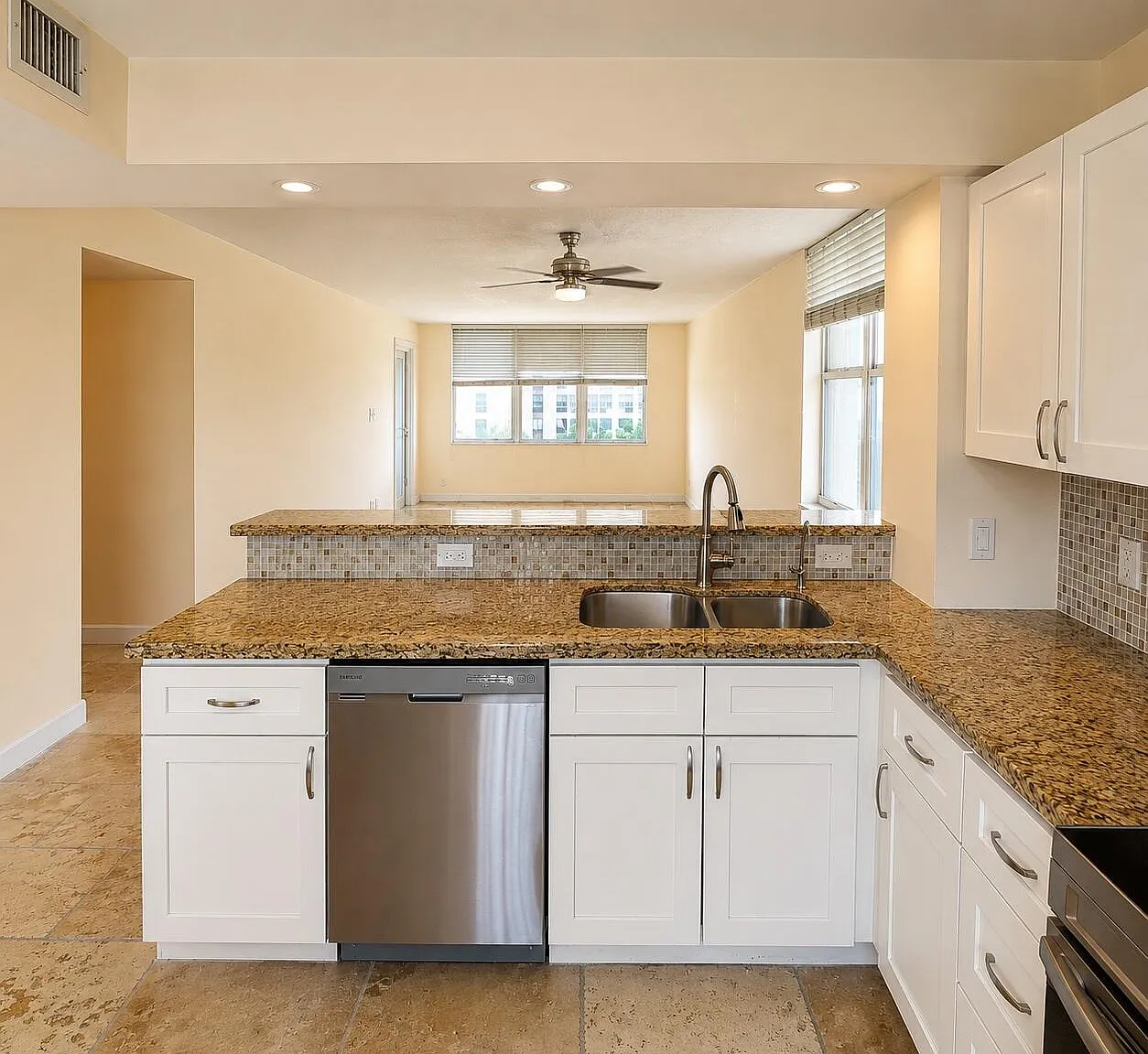2 bed, 2.0 bath, 1100 sqft, $2,900 — Photo 4