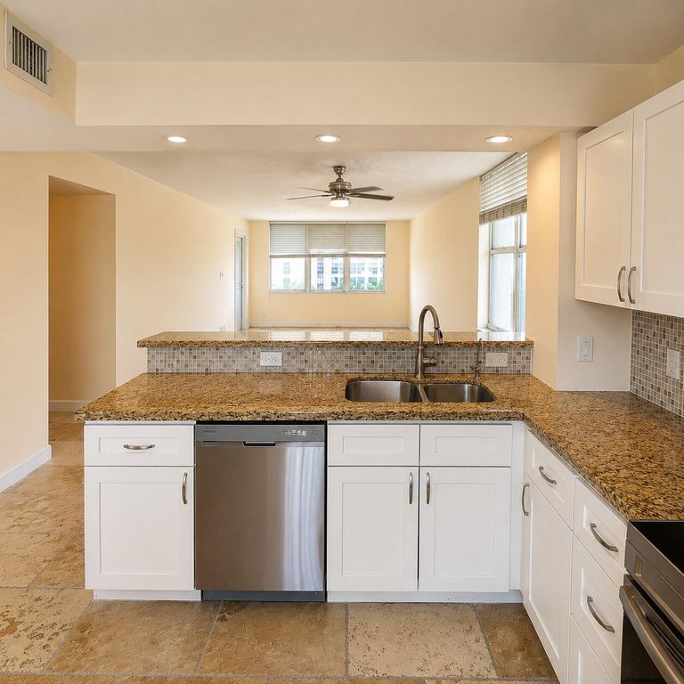201 N Ocean Blvd APT 608, photo 4
