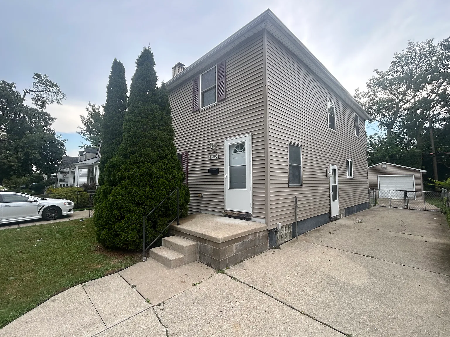 3 bed, 2.5 bath, 2100 sqft, $1,800 — Photo 4