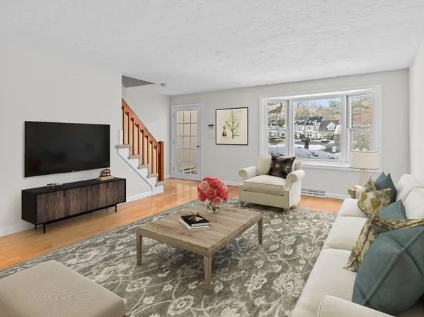 74 Village St, South Easton, MA 02375