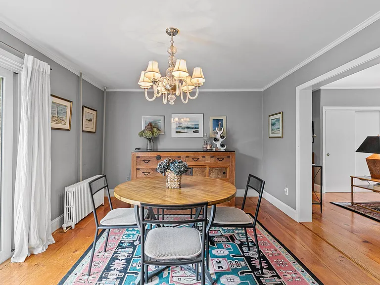 46 Chastellux Ave #M8 — Photo 8