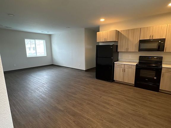 4th image of 1925 N Redding Ave APT A10
