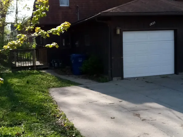 1521 18th St #1521, Moline, IL 61265