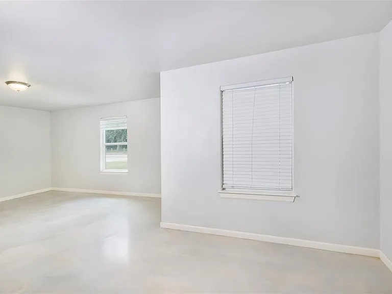 638 Luke St #B — Photo 9