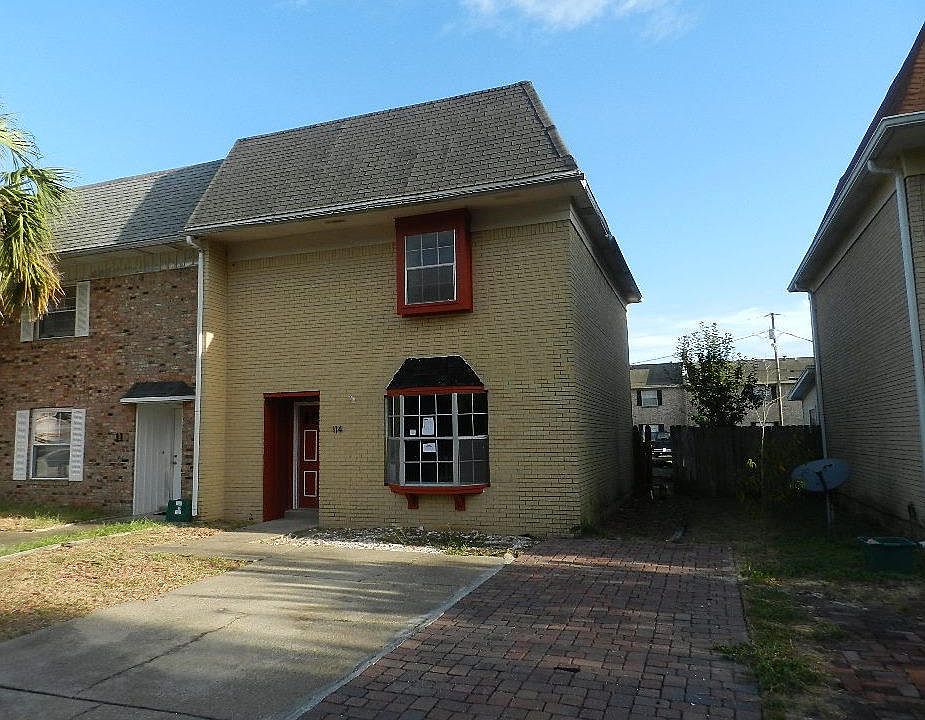1st image of 114 Valencia Dr #114