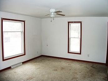 3rd image of 740 Woodlawn Ave