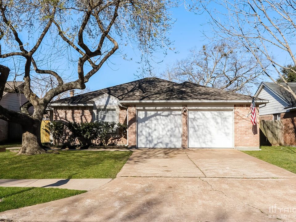 1st image of 7426 Londres Dr