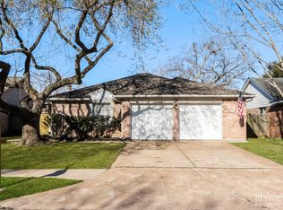 7426 Londres Dr, Houston, TX 77083