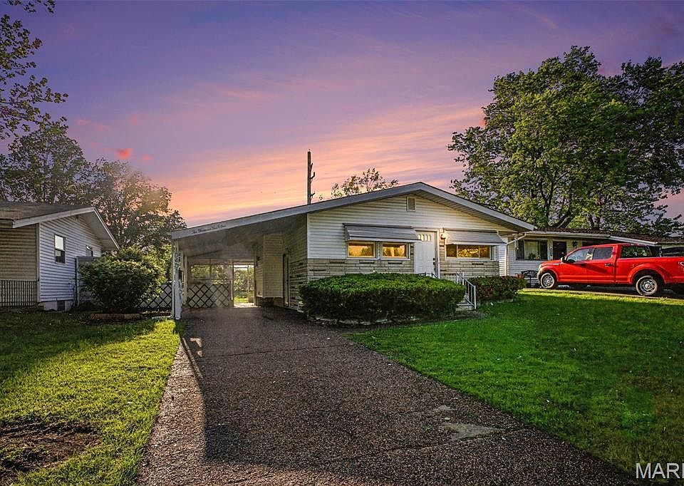 1st image of 10401 Lilac Ave