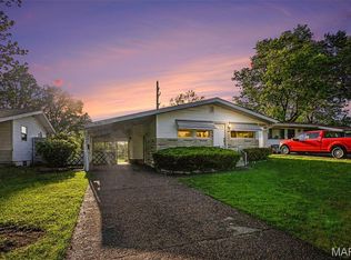 10401 Lilac Ave, Saint Louis, MO 63137