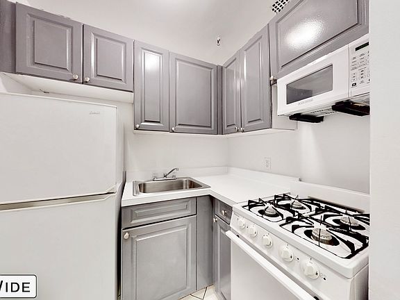 3rd image of 324 E 91st St APT 5