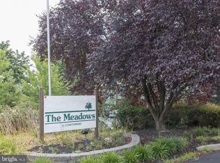 104 Meadowview Ln #104, Mont Clare, PA 19453