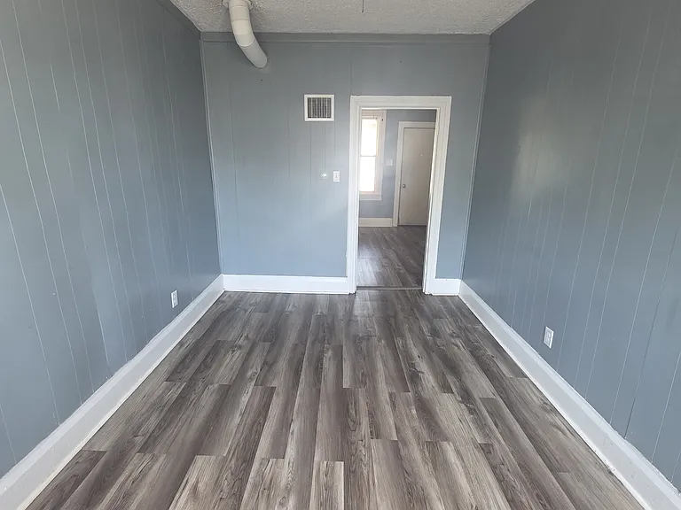 3 Stoner Ave — Photo 4