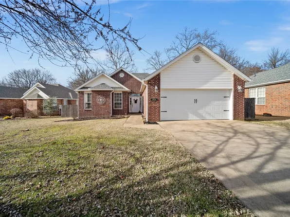 3014 Eaglecrest Cir, Springdale, AR 72762