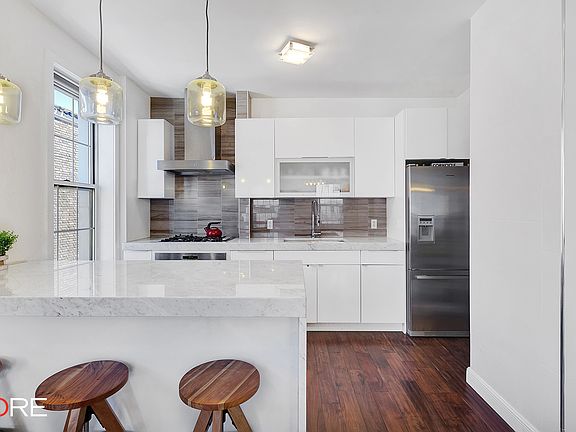 3rd image of 3721 84th St APT 41