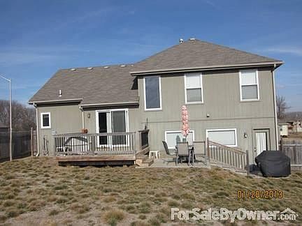 Huge fenced back yard