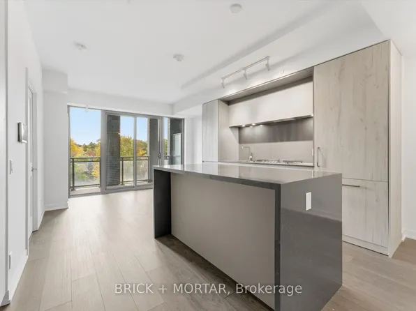 1 Hillsdale Ave W #301, Toronto, ON M4S 1T4