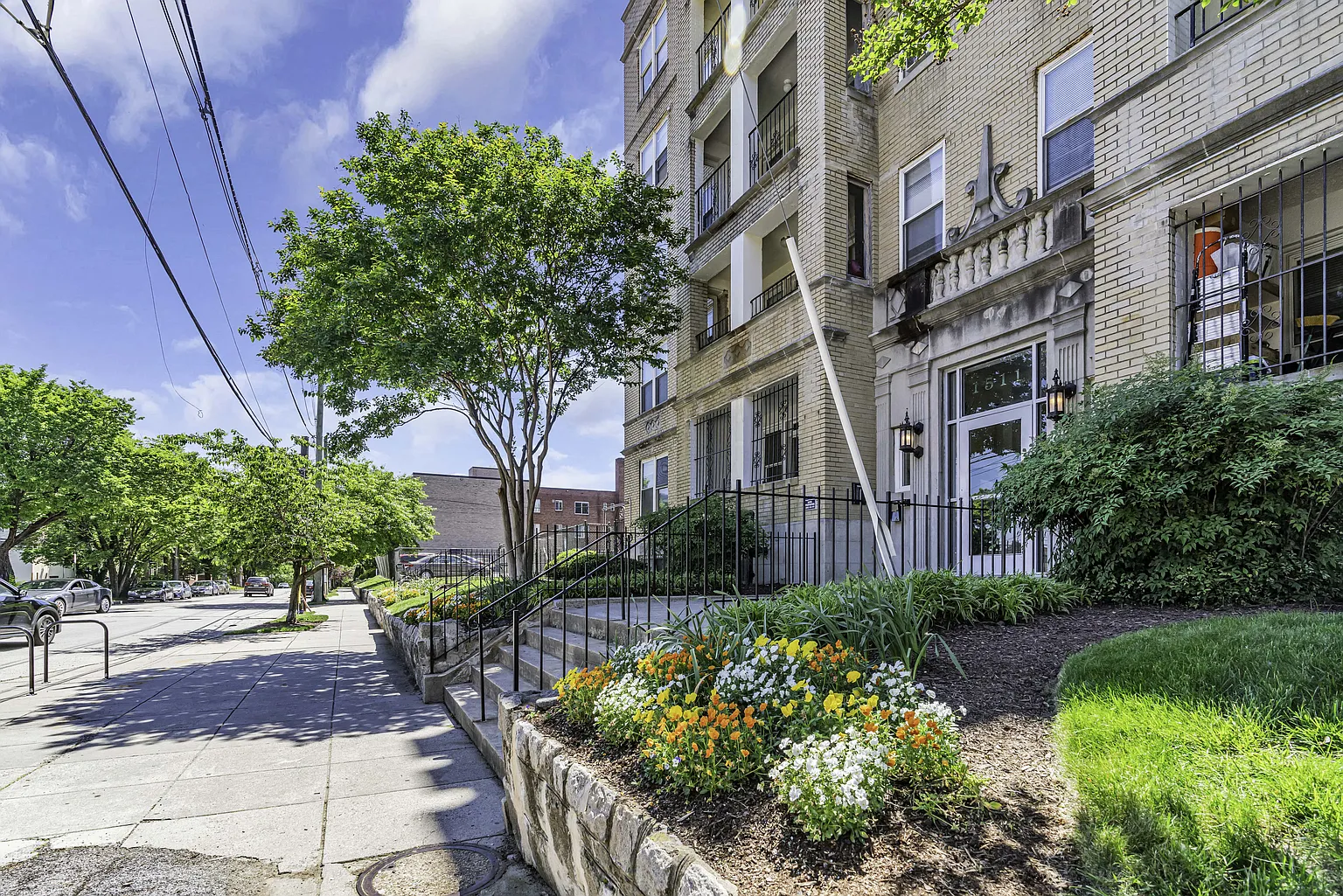 1511 Franklin St NE #310 photo 1