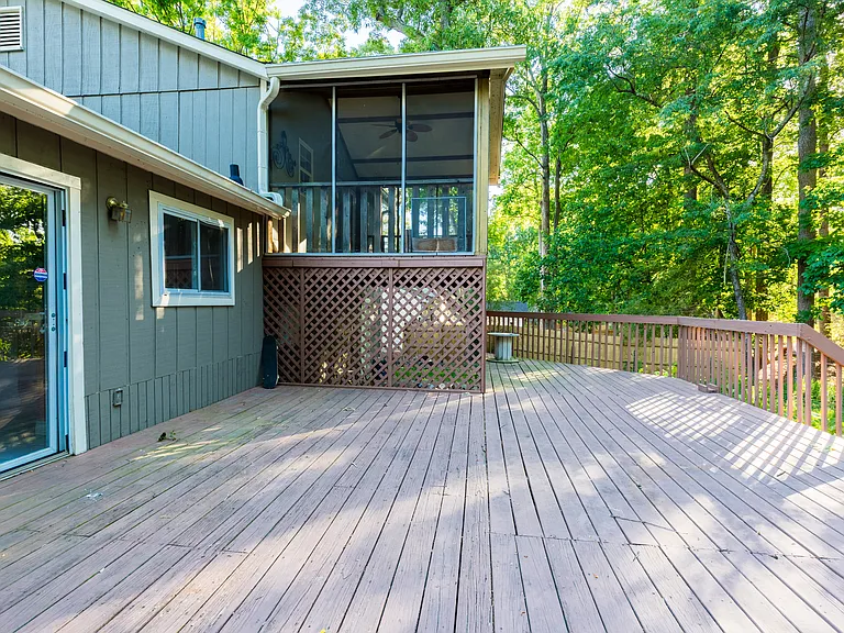 3061 Meadow Wood Ct — Photo 35