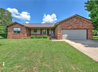 2210 Wagon Wheel Rd, Springdale, AR 72762
