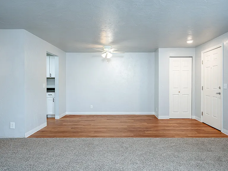 Pacific Village | Dining Room