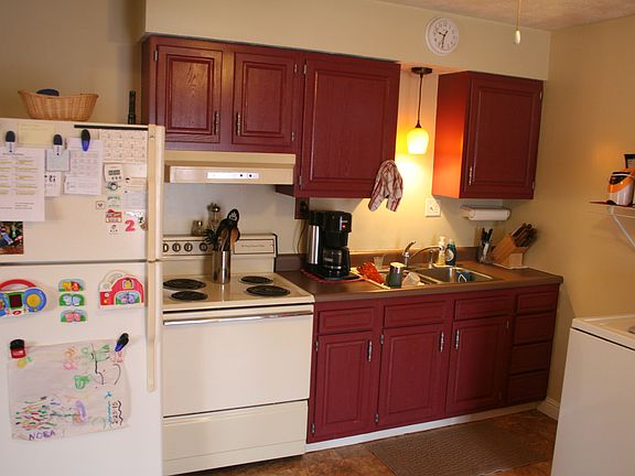 2nd image of 820 Hamer Dr