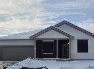 1639 Montclair Pl, Fort Atkinson, WI 53538