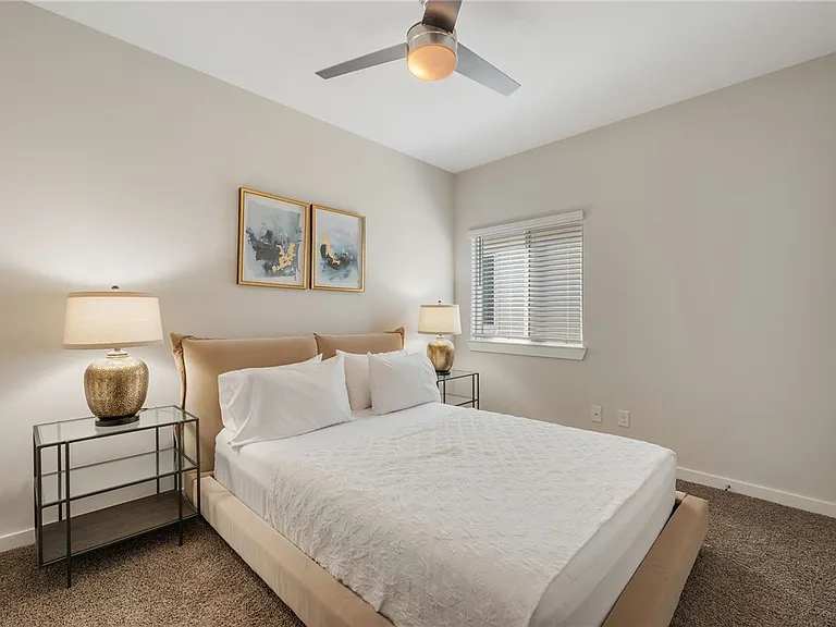 714 Granger Ln — Photo 15