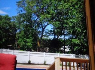 3 Ozark St, Ronkonkoma, NY 11779