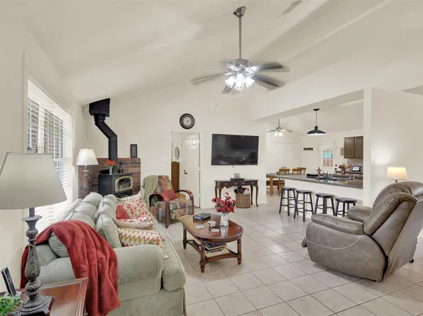 107 Taylor Dr, Spicewood, TX 78669