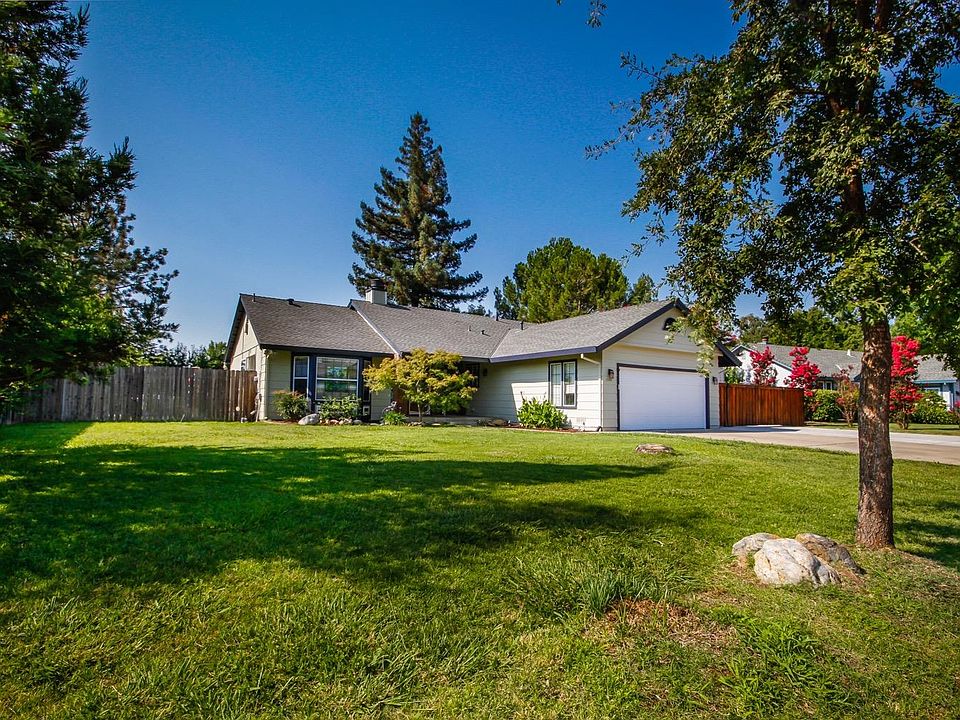 1st image of 3084 Cerro Cir